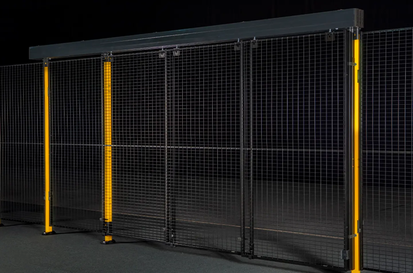 Sliding door, 2step with upper rail D23200300 from Axelent