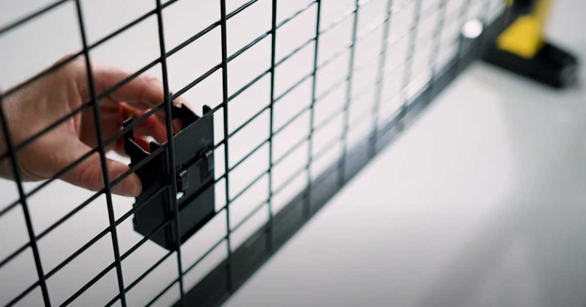 メッシュパネルブラケット