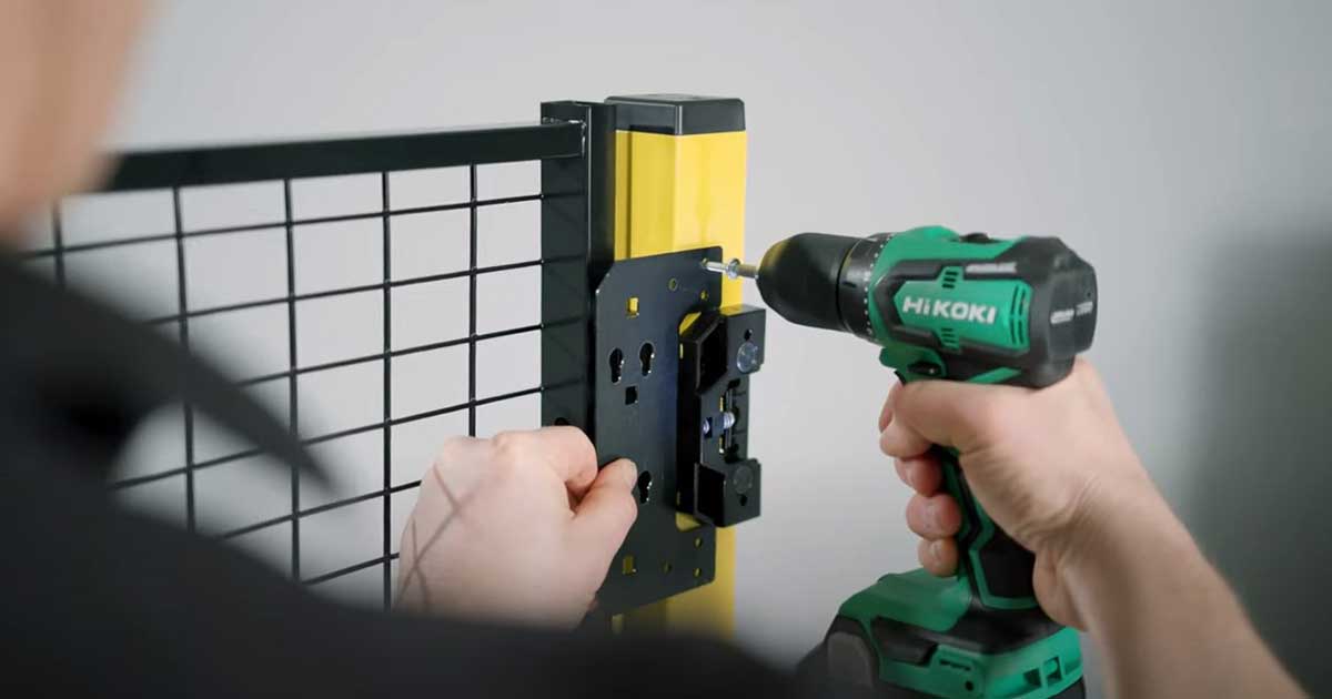 キーホールブラケット