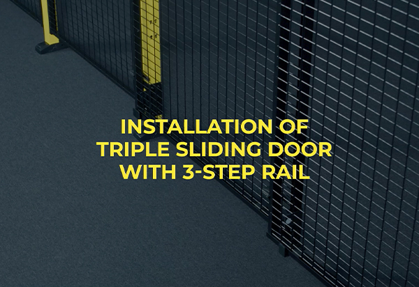 Triple sliding door with 3-step rail - for large openings where space is lacking 