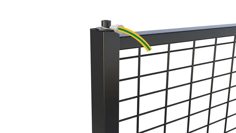 パネルに取り付けられた等電位ボンディングキット