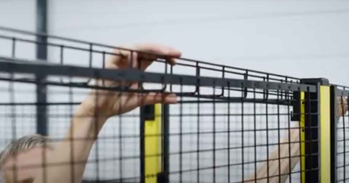 上部ブラケット